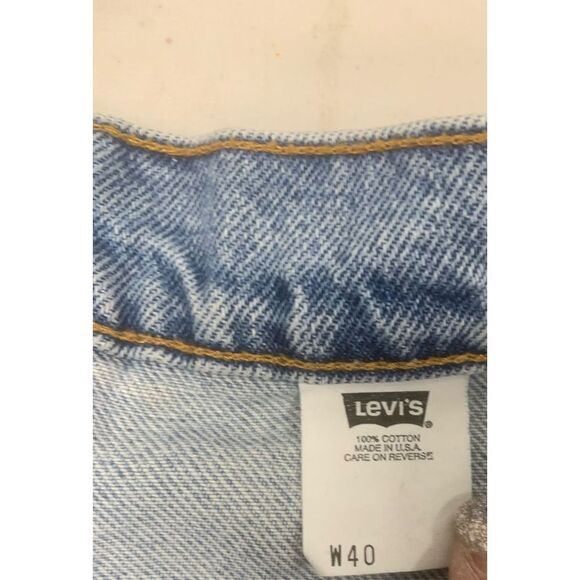 Vintage Levi's Denim Shorts - Picture 5 of 7